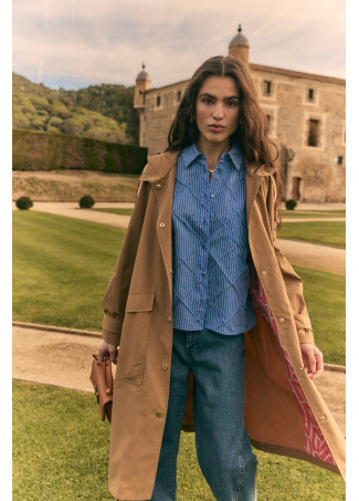 Übergroßer Trenchcoat mit Individuellen Bändern