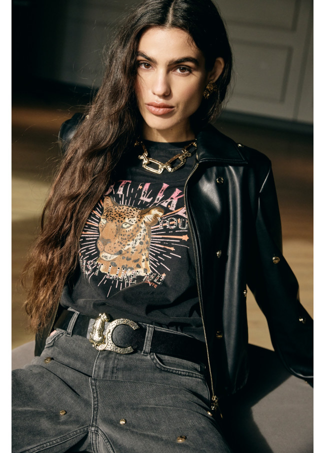 Camiseta efecto lavado con estampado