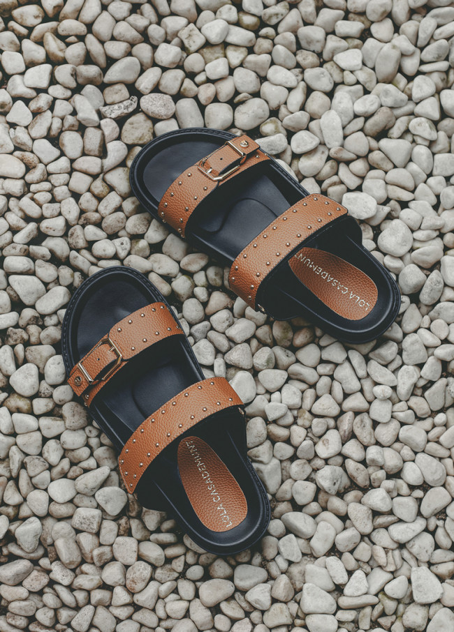 Flat Sandal with Straps and Metallic Details