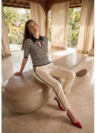 Pantalón crudo con vivos a contraste