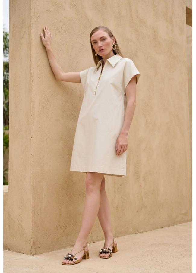 Kurzes Hemdblusenkleid mit kurzen Ärmeln