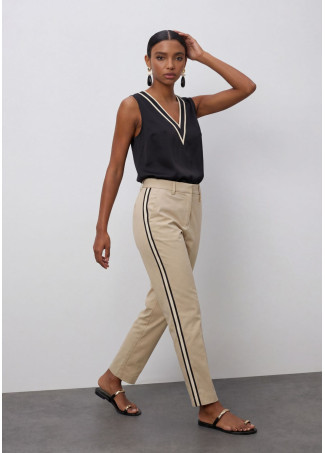 Pantalon droit avec bandes latérales rayées