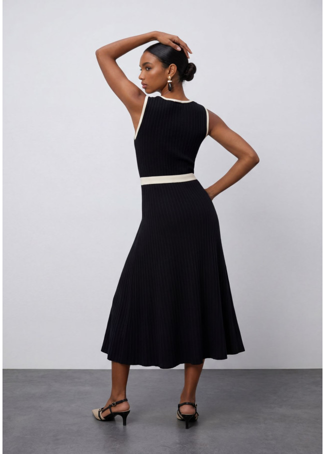 Robe Midi Col V Contrasté