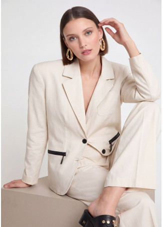 Taillierter Blazer mit Lackierten Reißverschlusstaschen