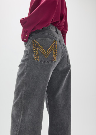 Jeans Carrot Fit mit Nieten-Details