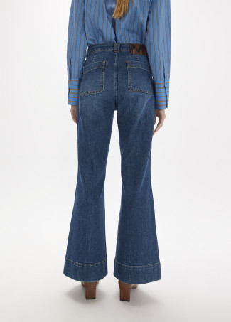 Straight Leg Jeans with Custom Snap on Front Pockets