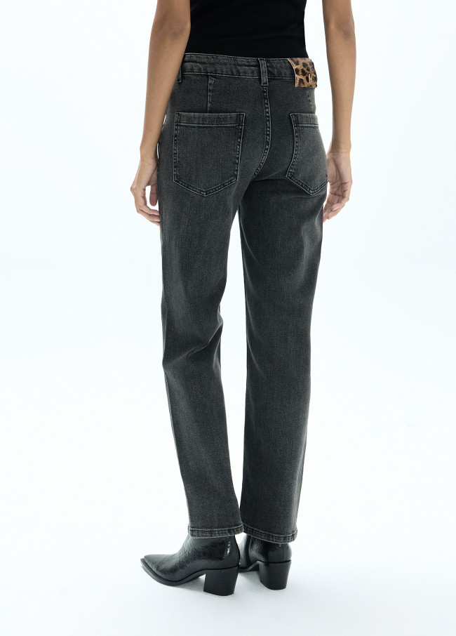 Gerades Jeans mit Kettendetail Knöchellang