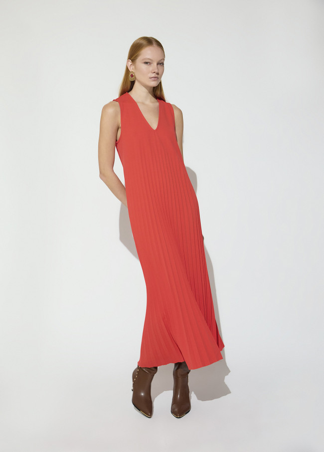 Sleeveless Pleated V-Neck Dress