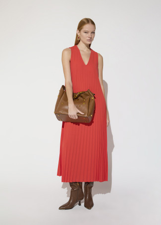Robe Plissée Sans Manches Col V