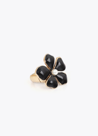 Adjustable Lacquered Flower Ring