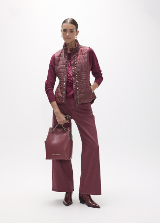 Colete Curto Acolchoado em Nylon com Tachas