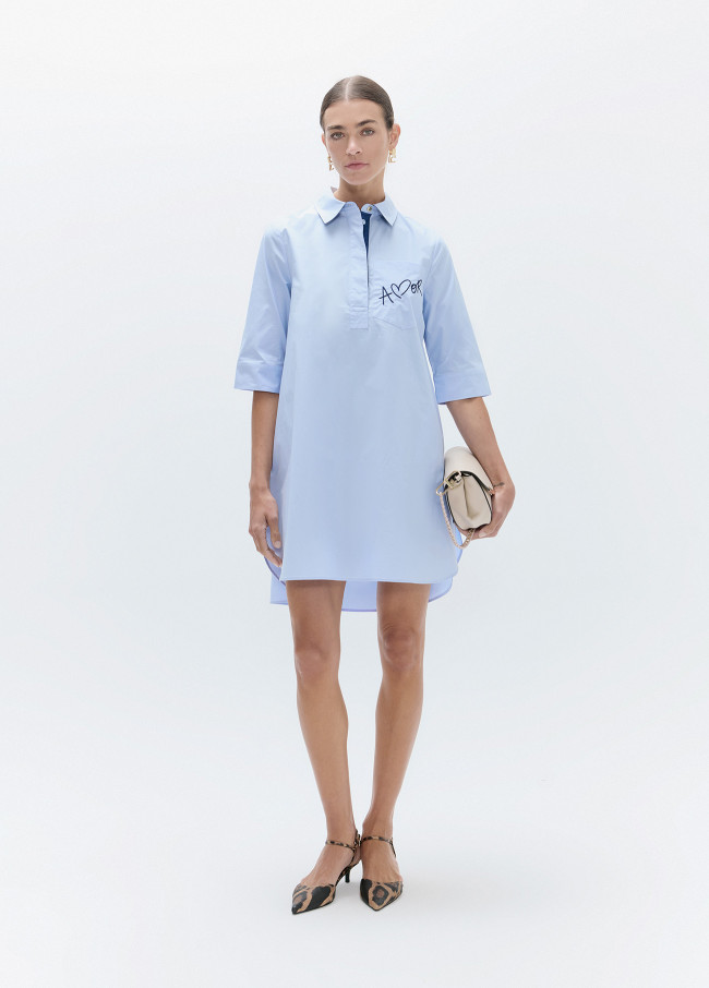 Vestido de Popeline Bicolor com Bordado Amor