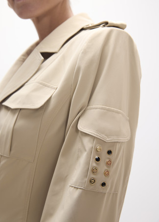 Veste courte avec poches plaquées en taffetas technique
