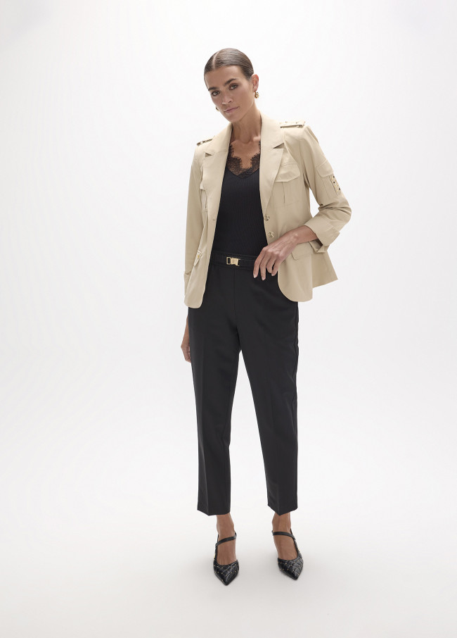 Veste courte avec poches plaquées en taffetas...