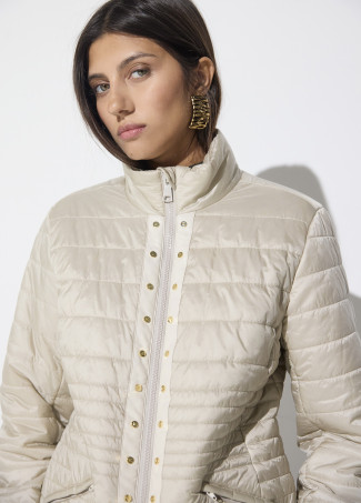 Anoraque curto de nylon com apliques