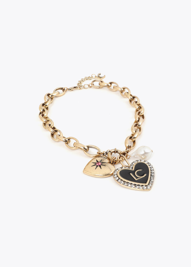 Collar con charms de corazones