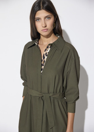 Khaki Hemdkleid mit Animal-Print-Kontrast