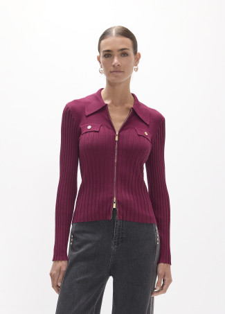Cardigan com tapetas bolsos botão dourado
