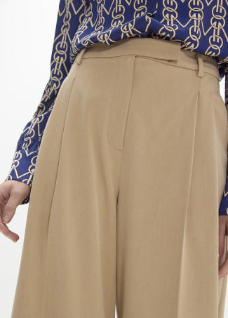 Calça longa alfaiataria com pregas duplas