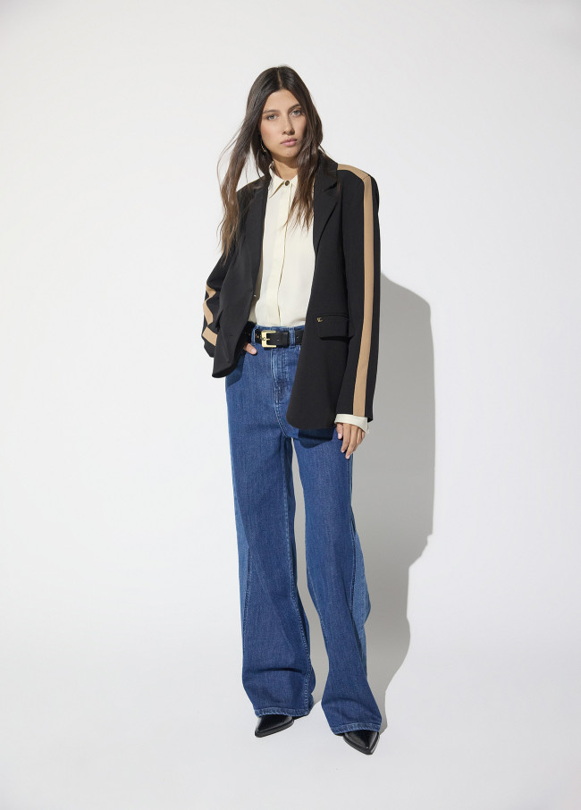 Blazer Reto de Grosgrain com Animal nas Costas