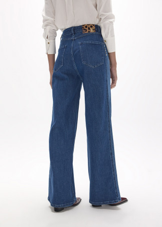 Denim Comprido Reto com Peça Lateral Bicolor e Tachas