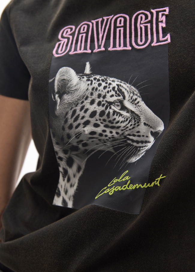 T-shirt grigia colletto a V savage