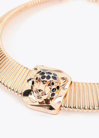 Collar efecto malla y medallón leopardo