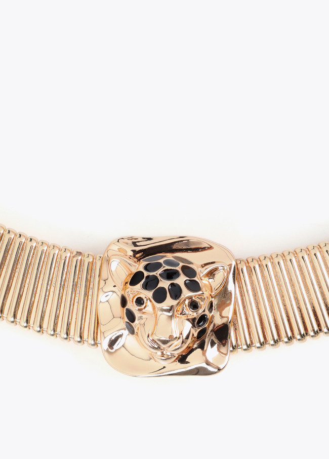 Collier effet maille avec médaillon léopard