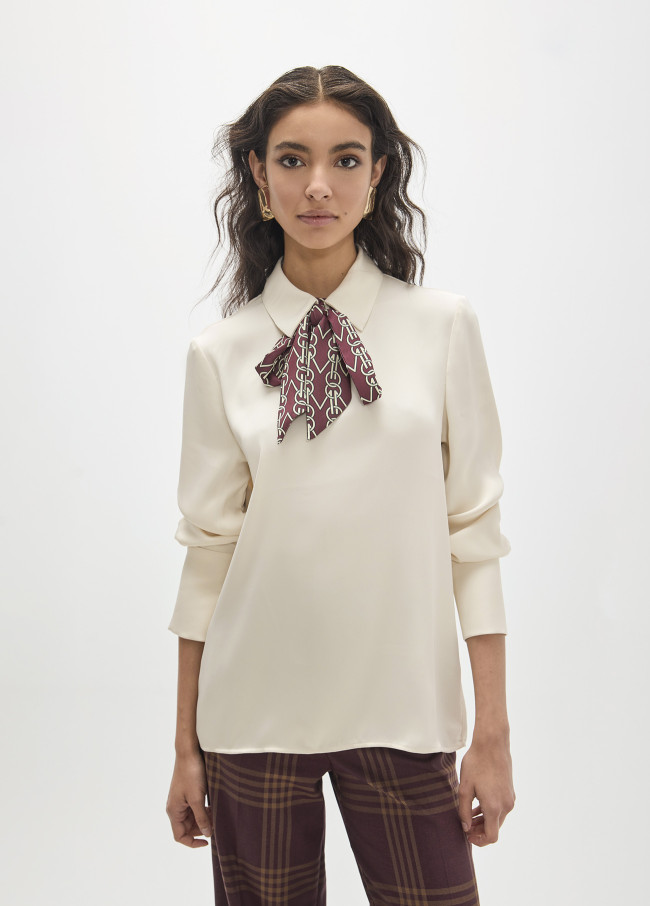 Camisa cuello camisero con lazada