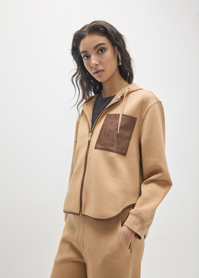 Moletom aberto com bolso efeito pele e maxi patch