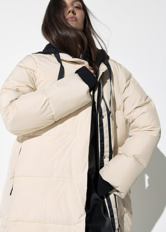 Langer Anorak mit Rundkapuze