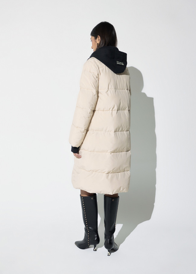Anorak largo con capucha