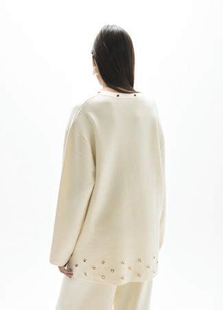 Pullover mit Ösen