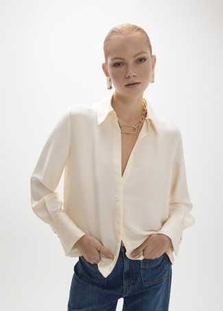 Regular Shirt with Shirt Collar and Pleated Back