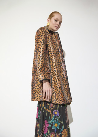 Cappotto stampato leopardo con profili