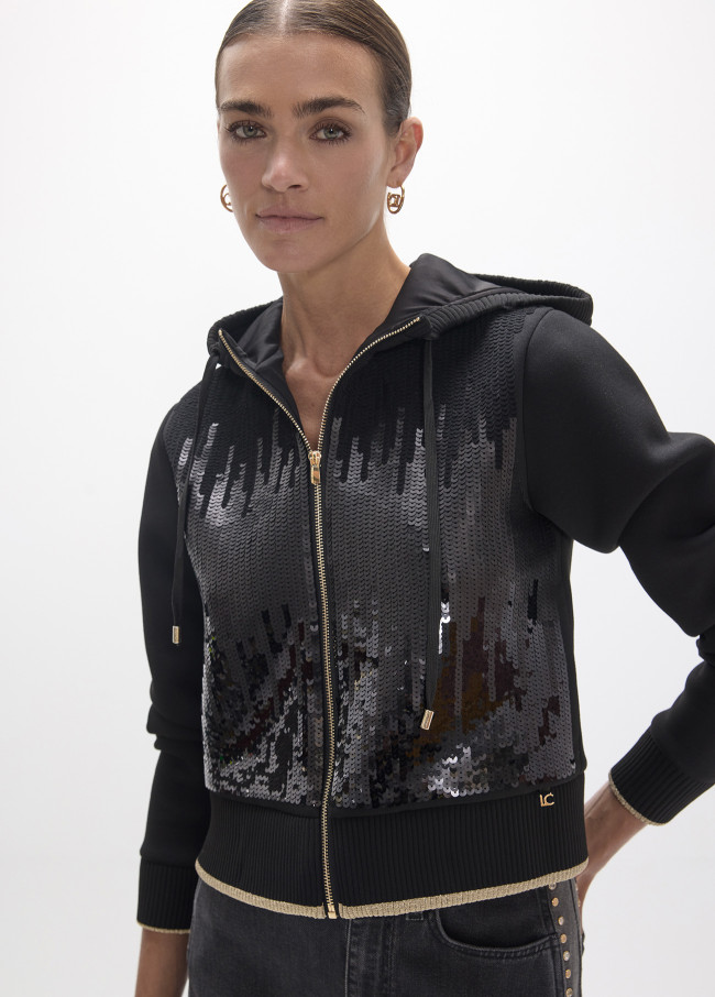 Sudadera negra con lentejuelas