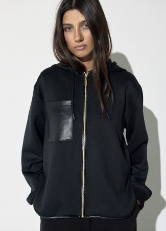 Moletom Aberto com Bolso em Efeito de Couro e Maxi Patch