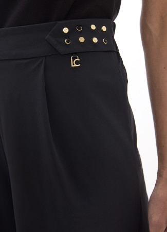 Pantaloni tecnici lunghi con cinturino borchiato