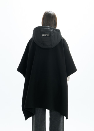 Capa de lã com colar de nylon combinado