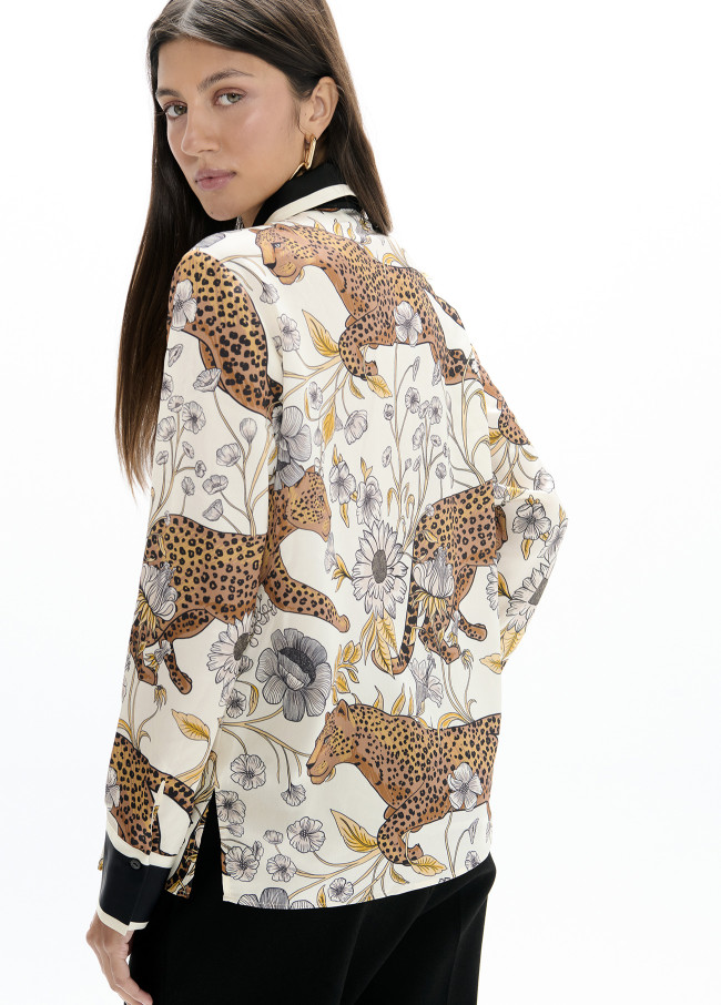 Camicia stampa leopardo e rifinitura
