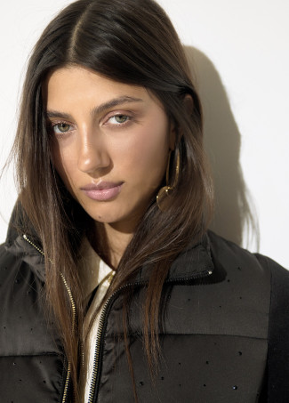 Anorak satén salpicado strass