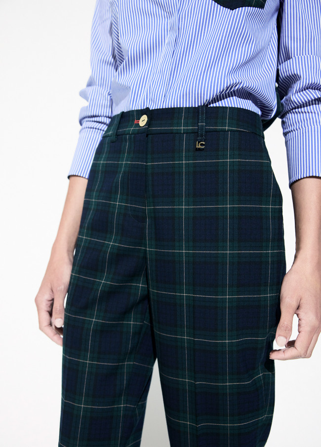 Pantalon ajusté à carreaux écossais