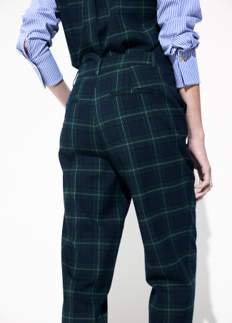Pantalon ajusté à carreaux écossais