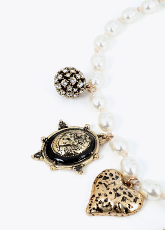 Collier court perles multi charms