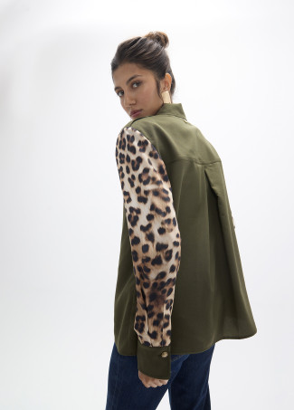 Khaki-Hemd mit Leopardendruck