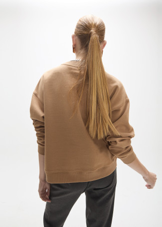 Sweat Fit Basique ''Maite'' avec Détails de Clous Combinés sur le Devant