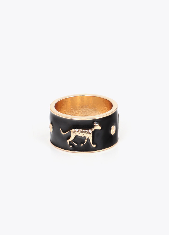 Anillo negro y dorado