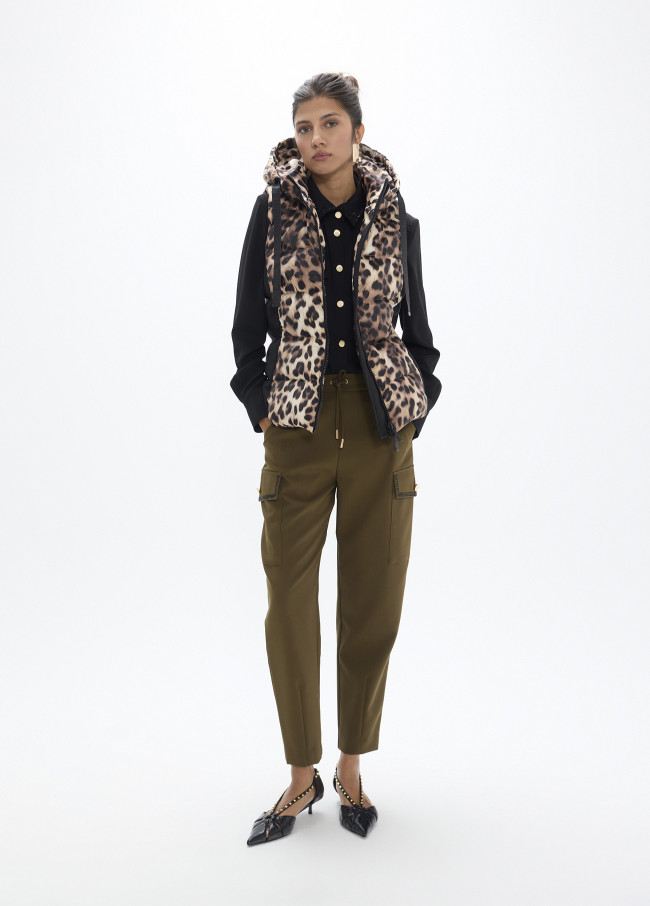 Chaleco corto estampado leopardo