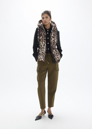 Chaleco corto estampado leopardo