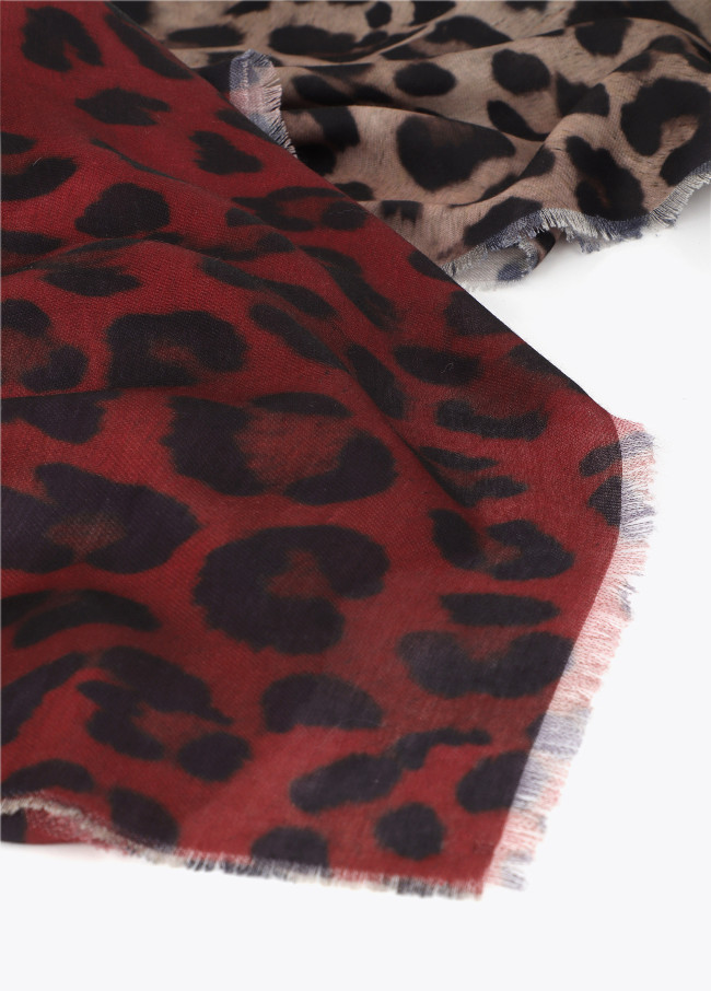 Gradient Animal Print Scarf 100x200cm